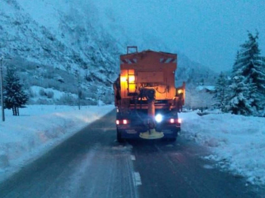 Moti i keq / ARRSH tregon situatën në akset kryesore të vendit, apel drejtuesve të mjeteve