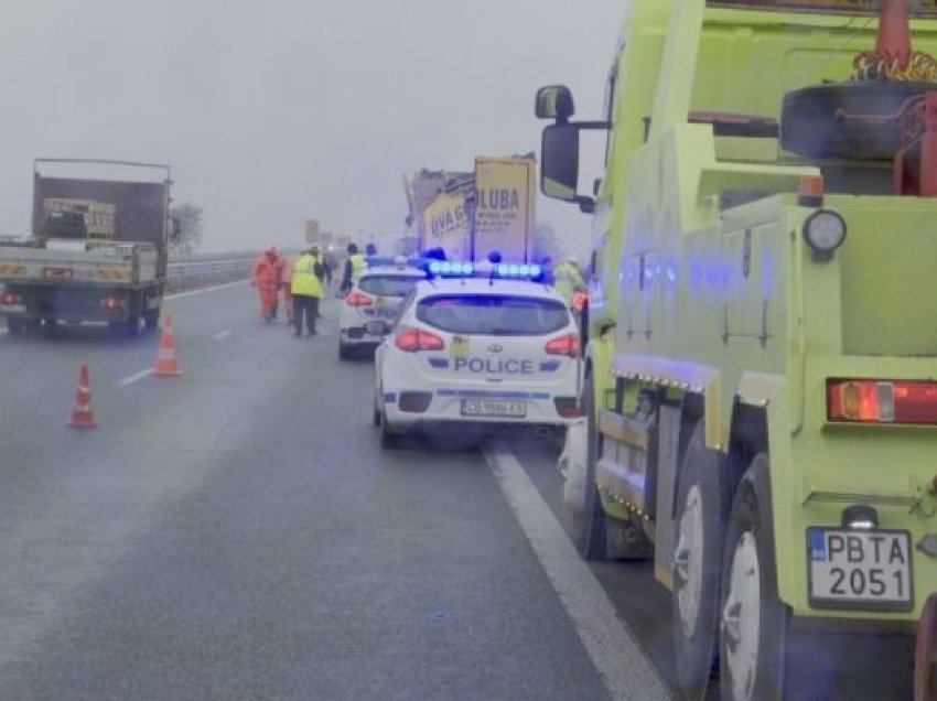 Shoferi i kamionit me targa të Maqedonisë ndërron jetë pas një aksidenti në autostradën “Trakija” në Bullgari