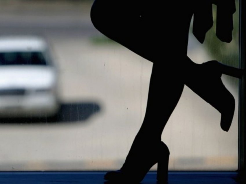 E pranojnë që kryen prostitucion, arrestohen një grua nga Shqipëria dhe një burrë nga Kosova