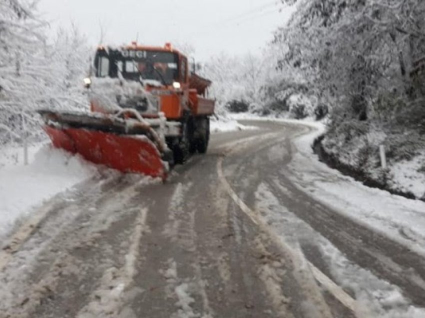 ​Zhbllokohet rruga Prizren-Prevallë