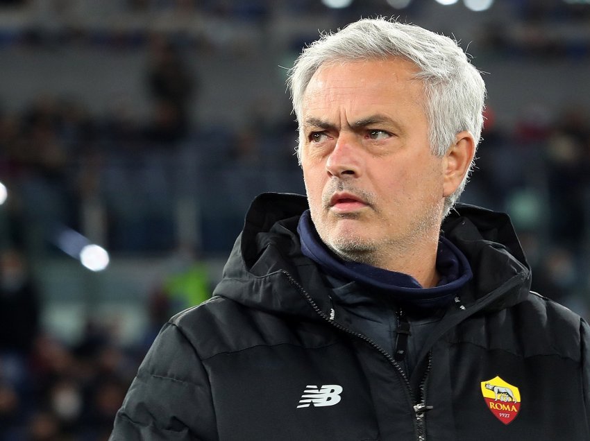 Mourinho kërkon sulmuesin e Manchester United