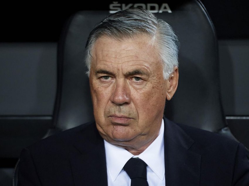 Ancelotti ndjek gjithçka që ndodh në terrenin stërvitor 