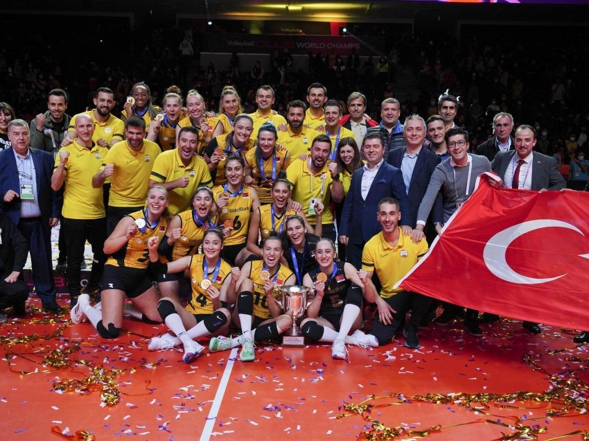 Vakifbank kampione e botës