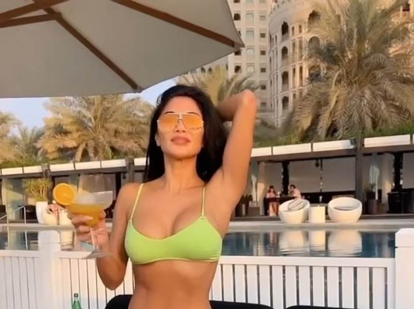 Nicole Scherzinger me bikine të vogla, shfaqet nga Dubai