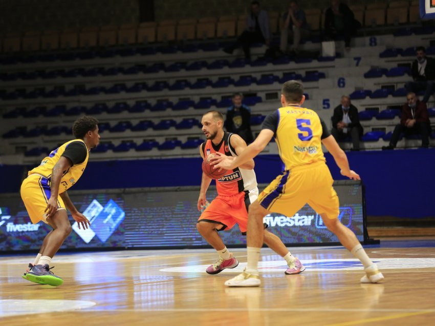 Filozofia e gabuar e klubeve të basketbollit në Kosovë për 22 vite