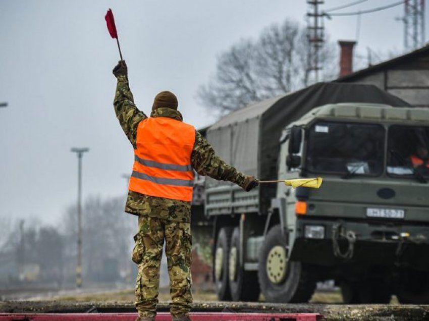 ​Një konvoj i batalionit rezervë operacional i KFOR-it vjen në Kosovë