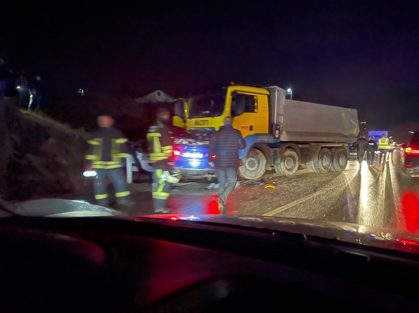 Dy të vdekur në një aksident trafiku në Klinë, njëri nga viktimat është fëmijë, policia jep detaje