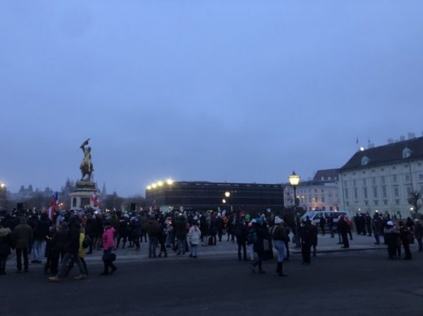 ​Në Vjenë protestohet kundër masave antiCOVID-19