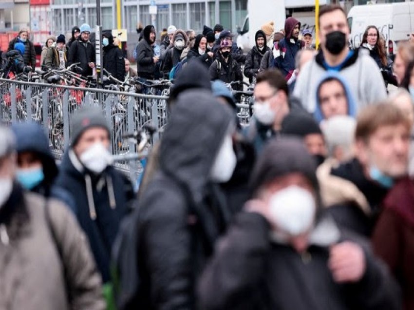 ​Masa strikte në Gjermani, kinematë e pishinat po mbyllen