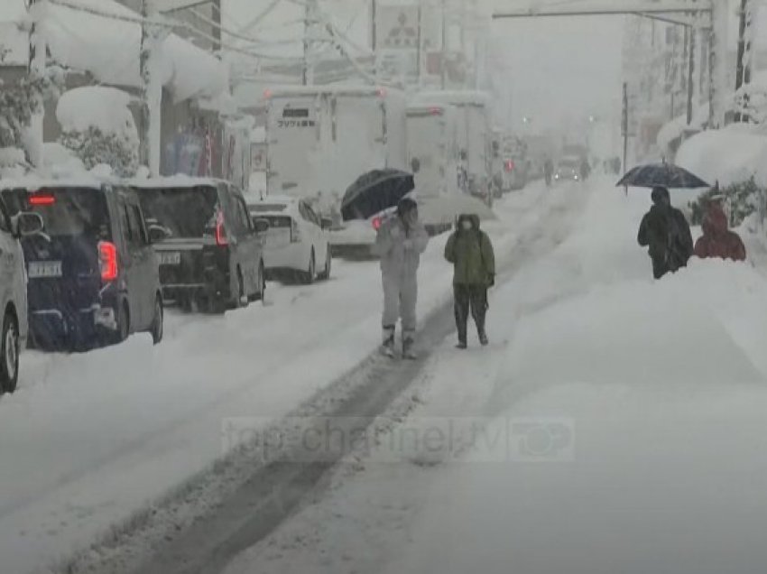 Bora “varros” Japoninë: Nisi për Krishtlindje, nuk ka të reshtur!