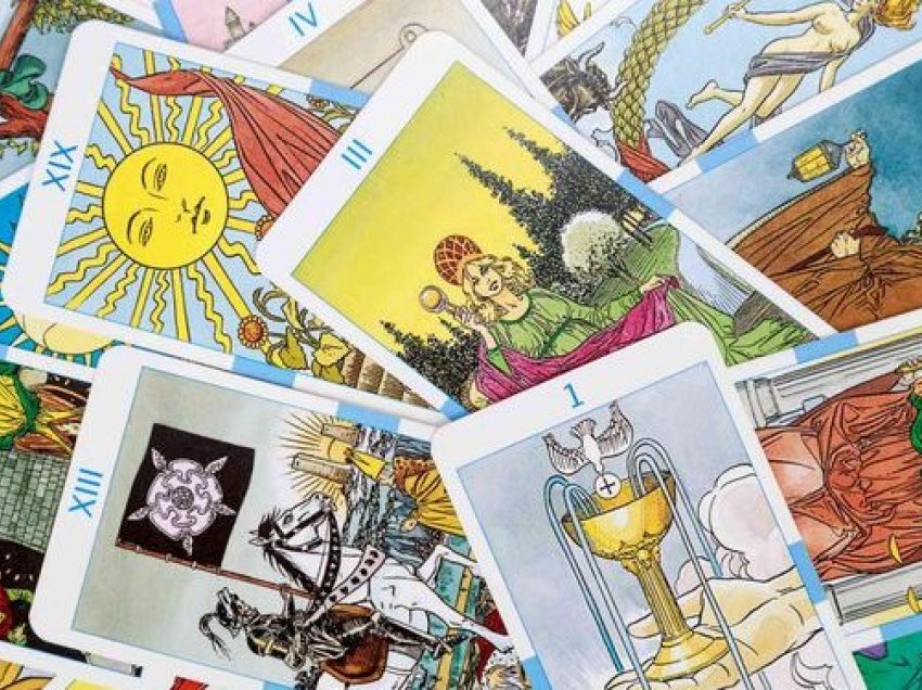 Jo vetëm Horoskopi! Parashikimet e letrave Tarot për të gjitha shenjat në 2021