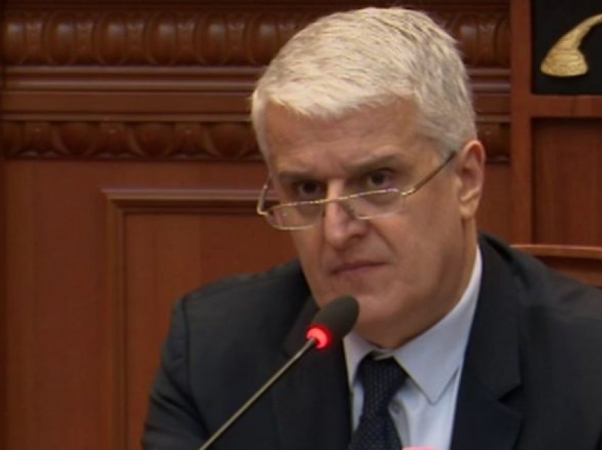 Majko: Njerëzit largohen nga Shqipëria prej budallallëqeve që prodhon politika