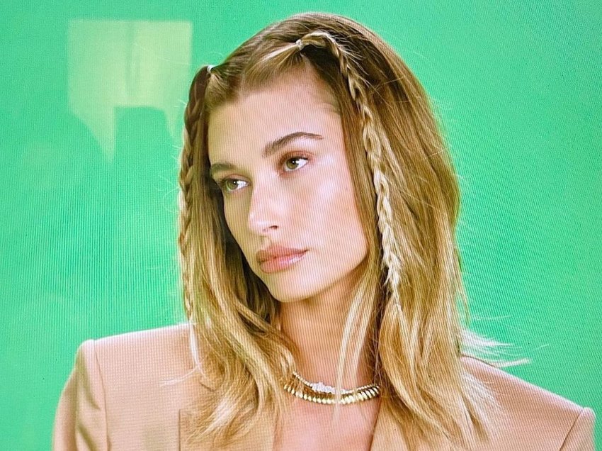 Bullizmi në Internet e ka detyruar Hailey Bieber të trajtohet nga një terapist!