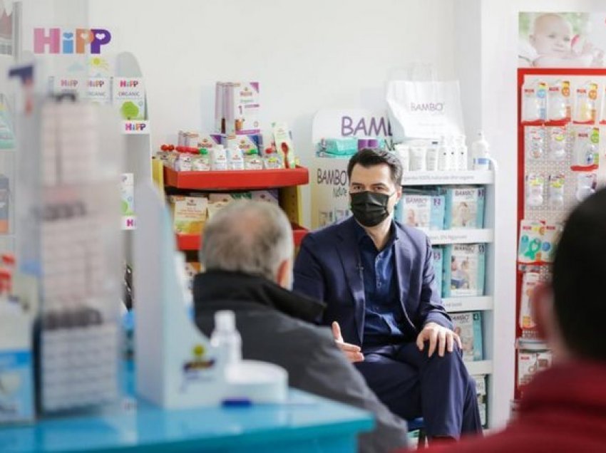 Basha takohet me farmacistë e pacientë, zbulon ndryshimet që do sjellë programi i PD në shëndetësi