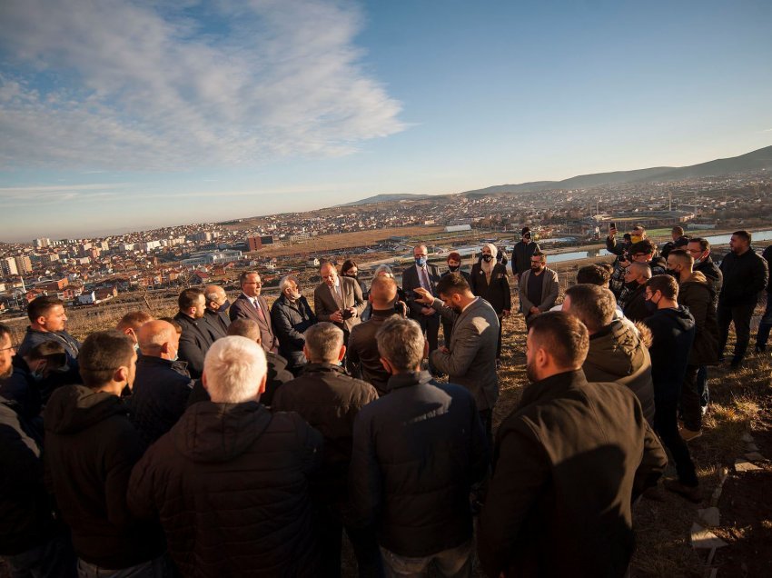 Hoxhaj sfidon Kurtin, e nis fushatën në Mitrovicën Veriore, zotohet për kthimin e shqiptarëve në këtë pjesë të vendit