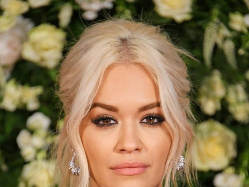 Rita Ora blen rezidencën përrallore