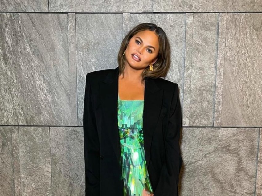 Chrissy Teigen tregon gjendjen e saj pas operimit të endometriozës