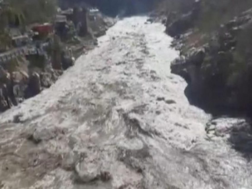 Shembja e akullnajës në Indi, raportohet dhjetëra të zhdukur dhe dy të vdekur pas përmbytjes