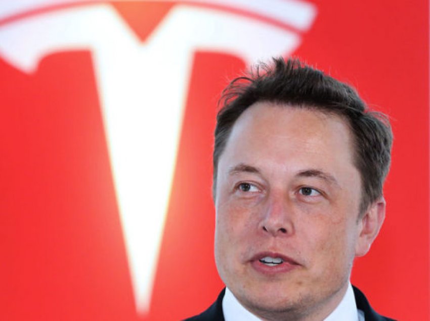 Tesla blen 1.5 miliardë dollarë Bitcoin