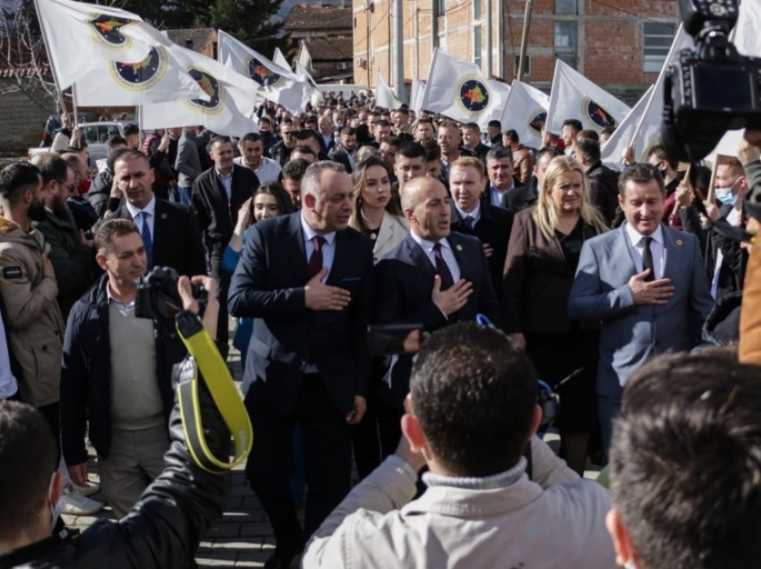 Fushata në Kosovë, mesazhe bashkimi me Shqipërinë dhe kritika kundër Serbisë 