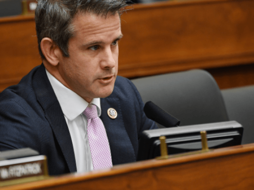 Senatori republikan, Kinzinger: Nëse votimi do të mbahej privatisht, Trump do të dënohej