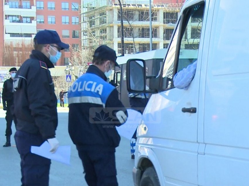 Kontrolle masive nga policia në gjithë vendin, në tre ditë afro 4700 gjoba dhe 26 të arrestuar pasi u zbuluan…