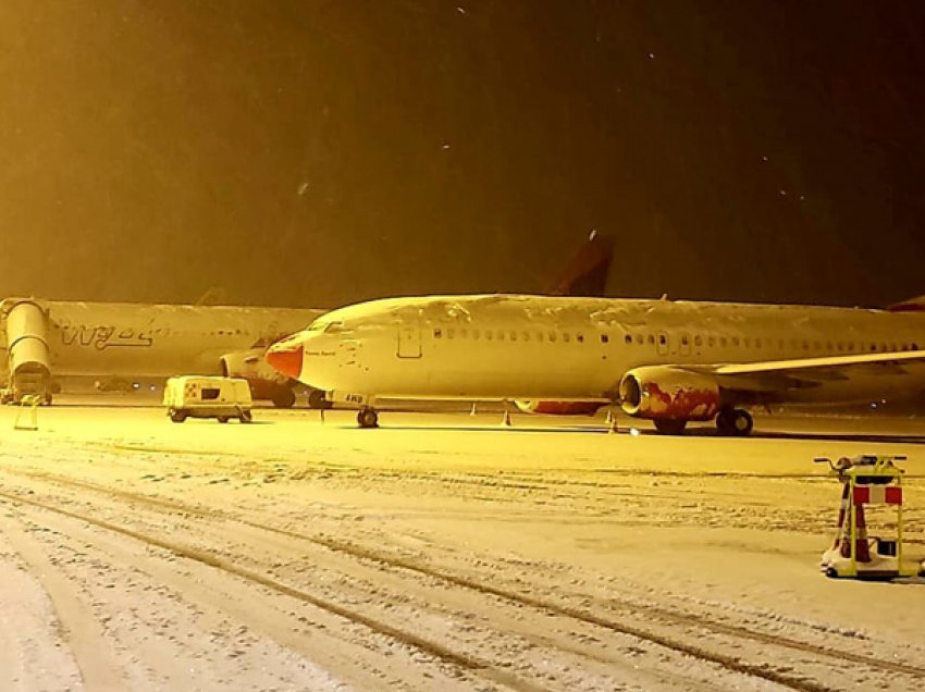 Moti i keq, edhe Rinasi mbeti i mbyllur gjatë natës, vonesa edhe në fluturime