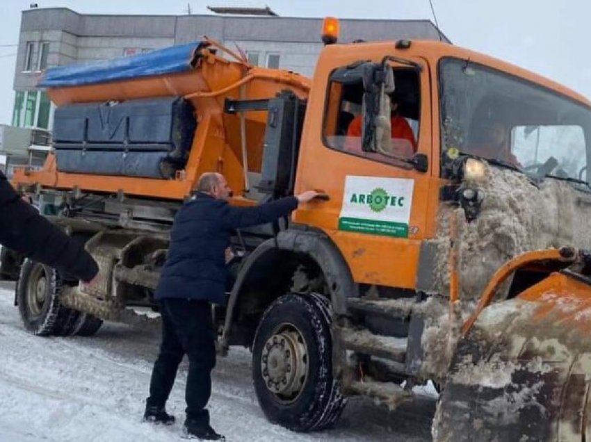 Ekipet në terren, Lladrovci përcjellë nga afër gjendjen e rrugëve