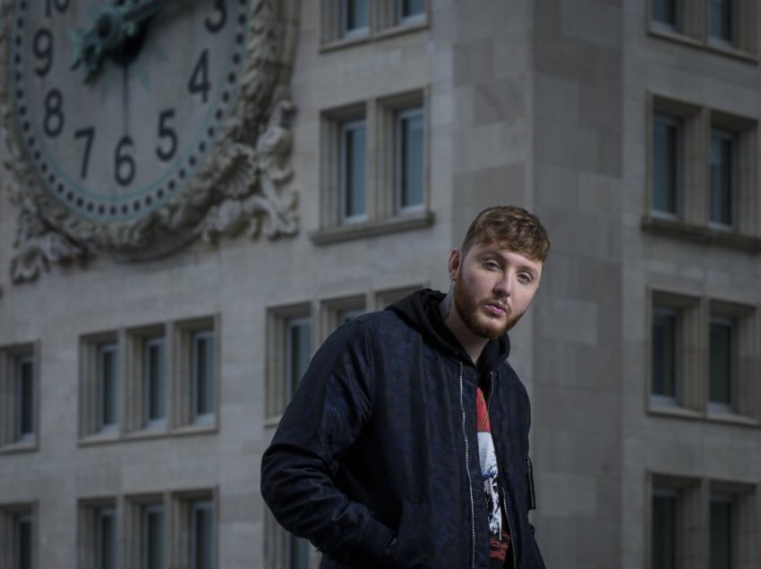 James Arthur ka nënshkruar marrëveshje me “Columbia Records”