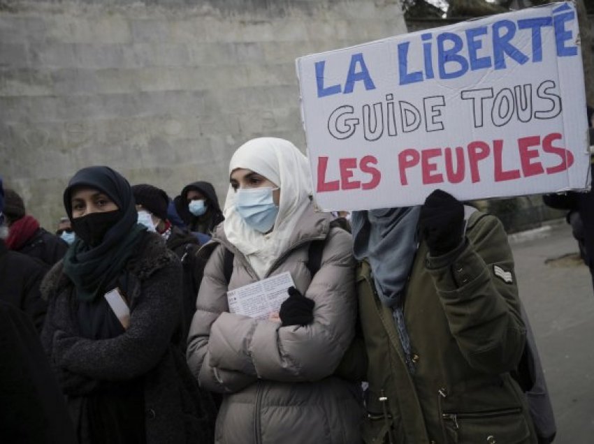 Trazira në Paris, protestë kundër ligjit “anti-musliman”