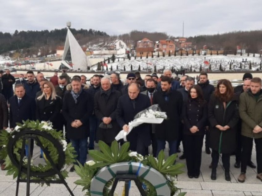 ​Hoxhaj: Në 13-vjetorin e pavarësisë me mendje jemi në Hagë