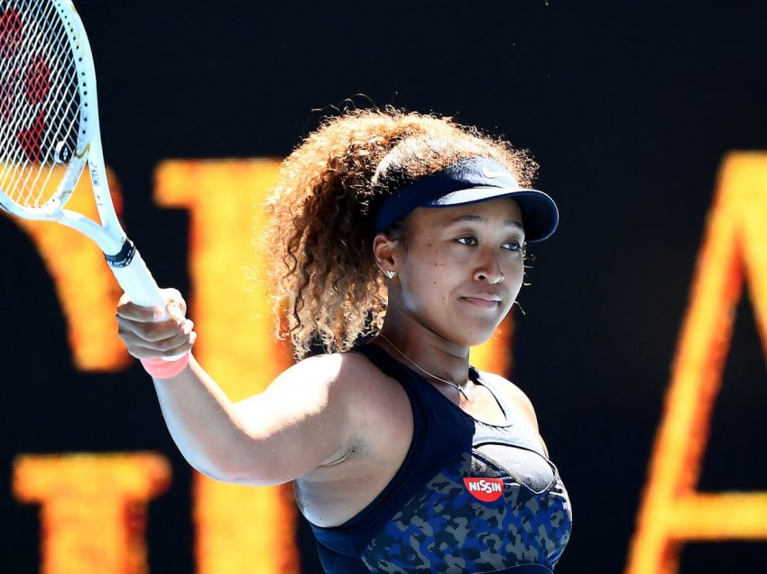 Osaka kalon në finalen e Australian Open, duke mposhtur Williams