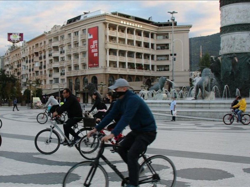 Maqedoni e Veriut/ 8 viktima dhe 373 raste të reja me COVID