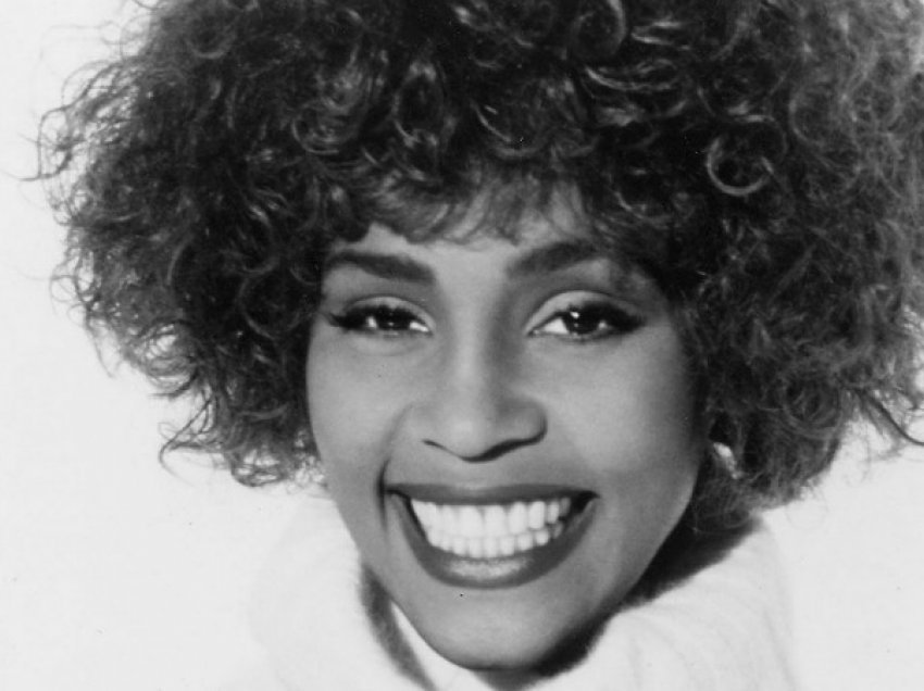 Pse do të zhvarroset Whitney Houston?!