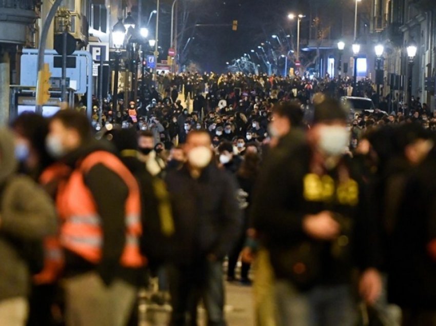 Spanjë, vazhdojnë protestat me kërkesën për lirimin e reperit të burgosur