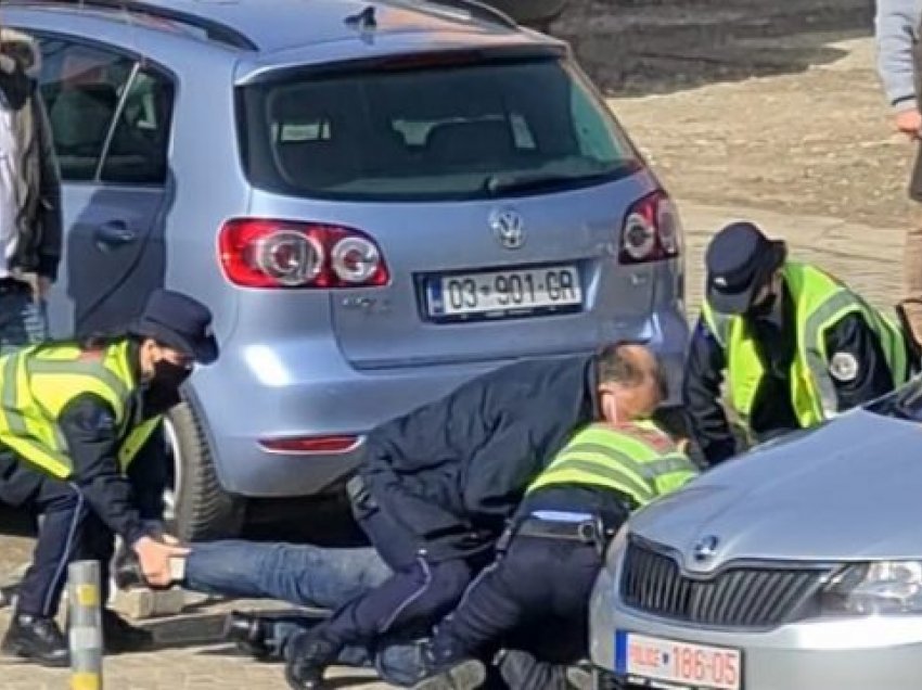 Momenti kur një qytetar në Klinë arrestohet