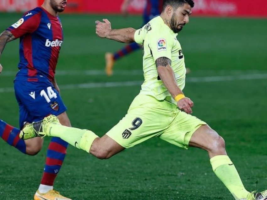 Suarez: Kur më larguan nga Barca, më thanë se isha i moshuar për të luajtur në nivelet më të larta