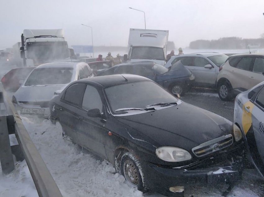 Aksident masiv në autostradë, përplasen 39 makina, plagosen 10 persona