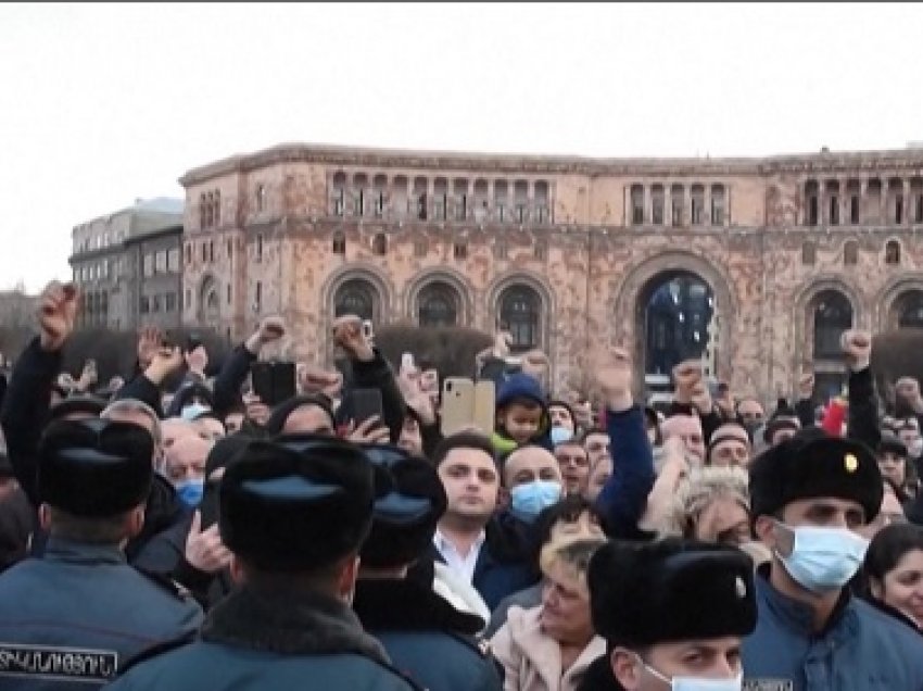 Kriza në Armeni, protesta kundër qeverisë, SHBA dhe OKB thirrje për dialog 