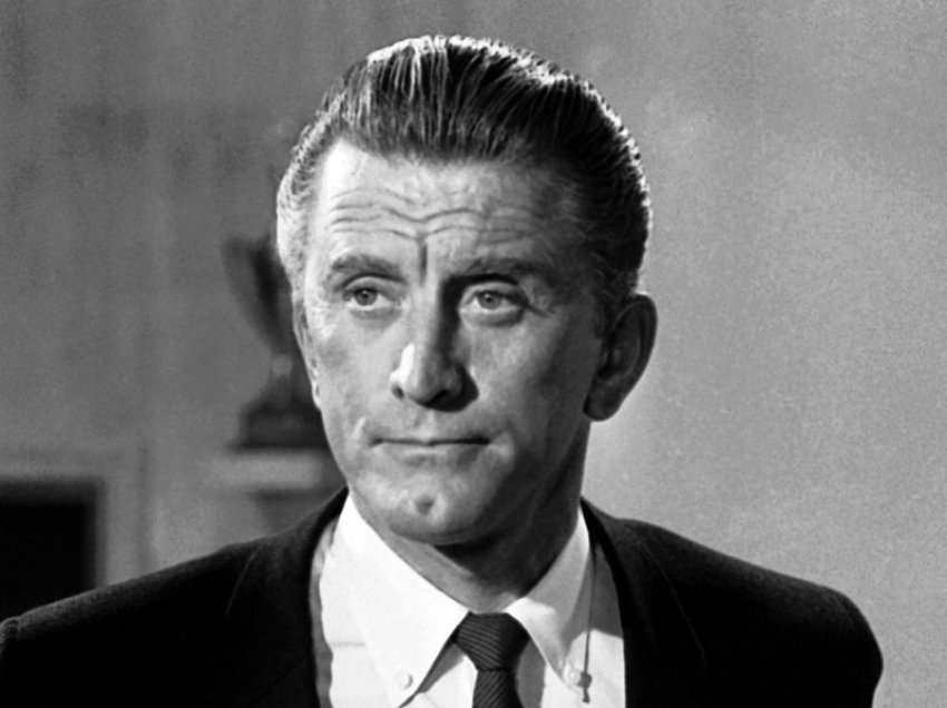 Nga Kirk Douglas te Enio Morricone, yjet që u ndanë nga jeta përgjatë 2020