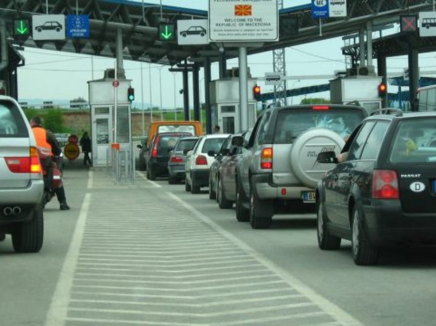 Nga sot, mërgimtarët do të duhet të paguajnë policat kufitare