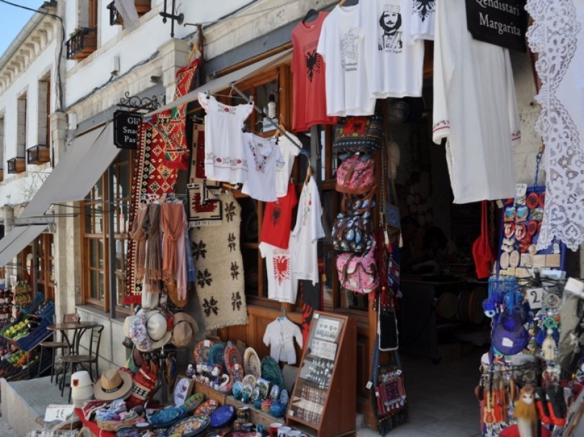 Pazari i Gjirokastrës, festa pa vizitorë 