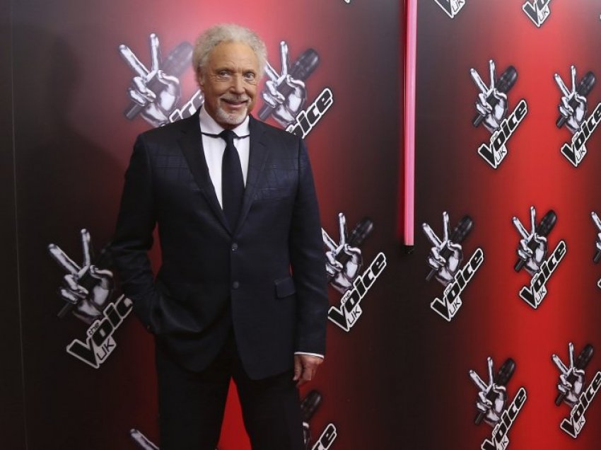 Sir Tom Jones do të lansojë album të ri këtë vit