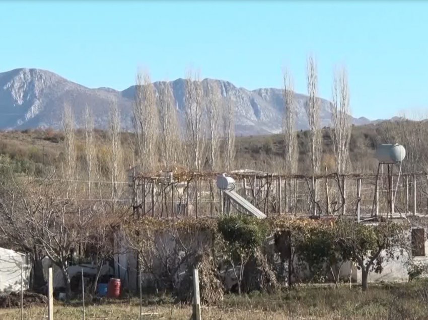 Prej 10 vitesh pa ujë, banorët e fshatit Mabë në Lezhë: Uji është ndotur nga landfilli i Bushatit