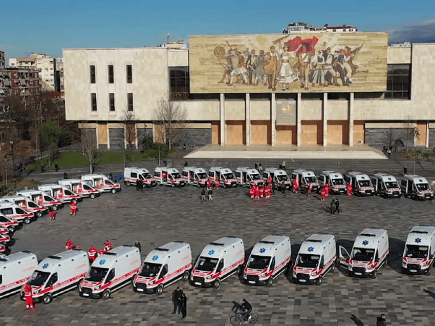 Shtohet flota e autoambulancave/ Në terren janë 150 mjete të mirë pajisura