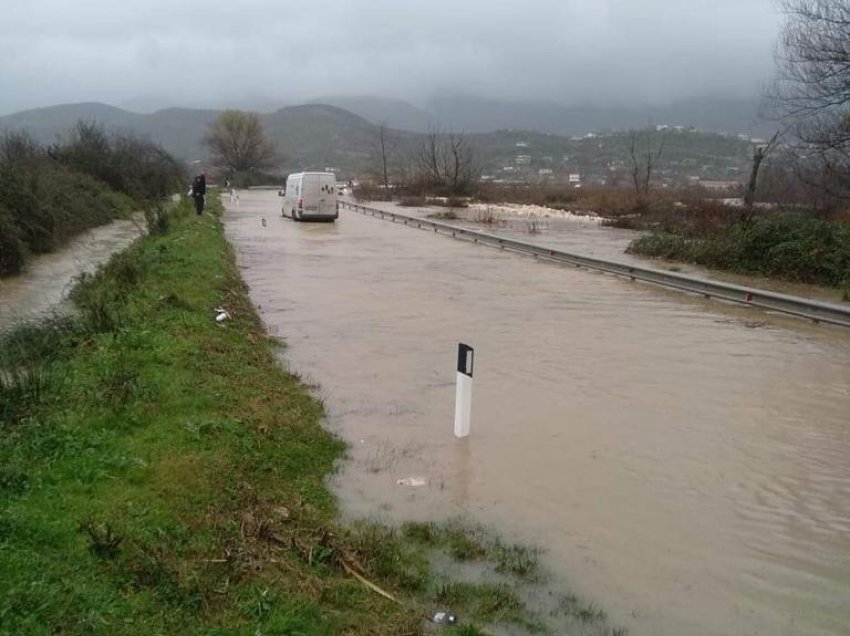 Vlora e ‘pushtuar’ nga uji, Luan Rama: Qindra milionë euro kanë shërbyer për të mbushur xhepat e çibanëve të korrupsionit