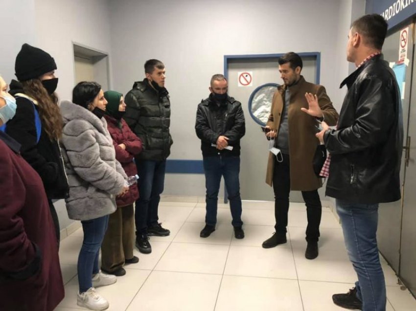 Labinot Tahiri publikon foto të personave të lënduar nga shpërthimi që po trajtohen në QKUK