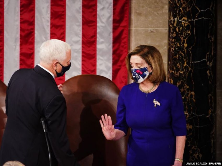 Pelosi kërkon largimin e Trumpit nga Zyra Ovale