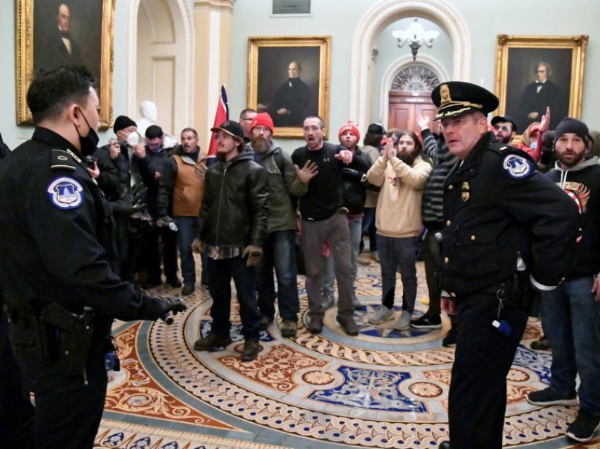 Vazhdojnë arrestimet ndaj protestuesve që u futën në Capitol