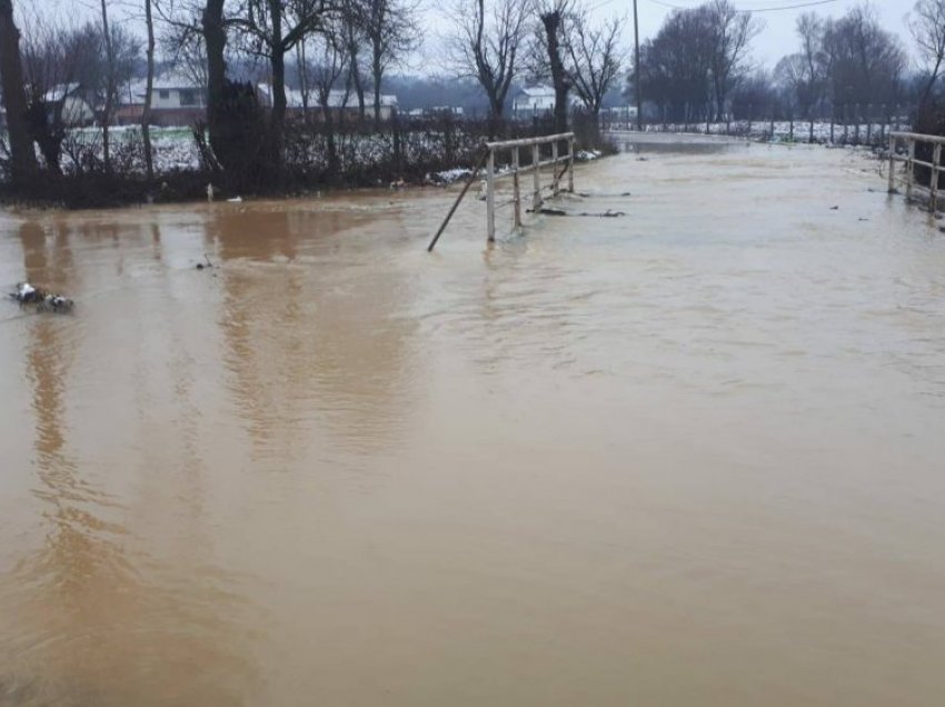 Gjendja nga vërshimet, flasin nga zonat e përmbytura